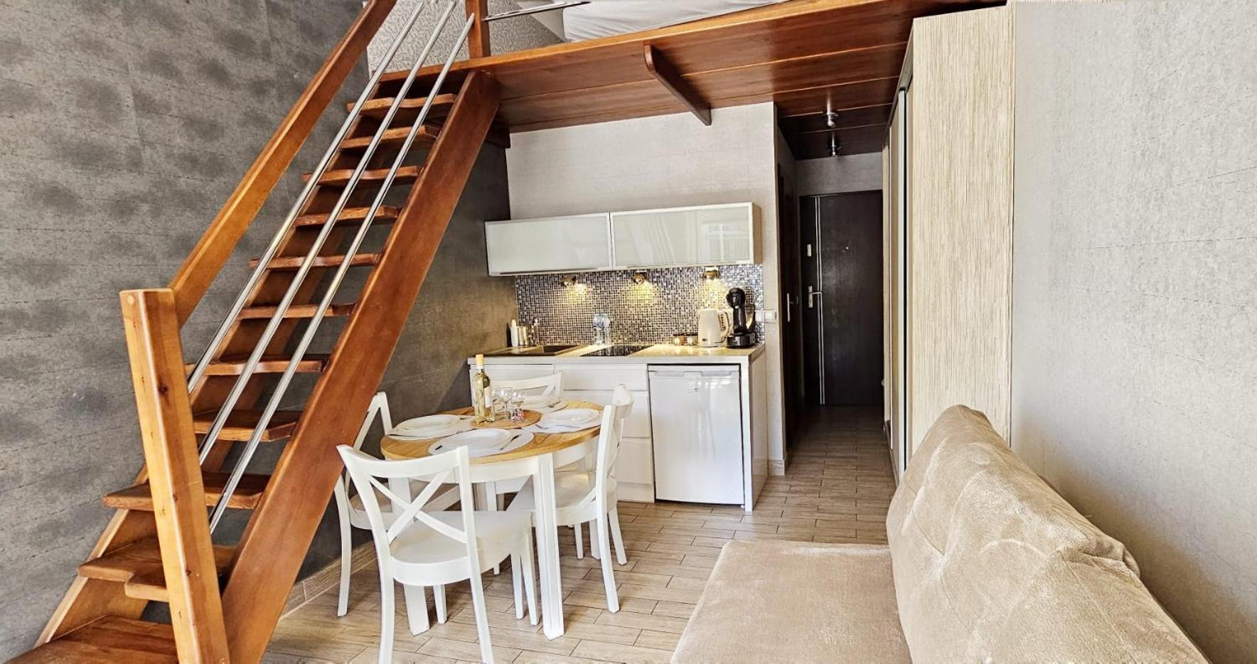 Holiday Home Slavia New 11 Z Antresola I Balkonem Przy Plazy Мендзиздрое Екстериор снимка